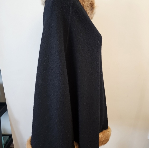 Reversible Fur Trimmed Poncho - Picture 4 of 6
